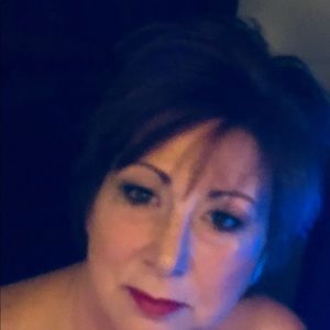 Meet your Posher, Lorraine